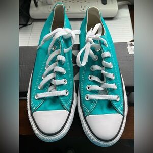 Converse unisex shoes. NEW! Size 7 in women’s, size 5 in men’s. “Turbo Green”.